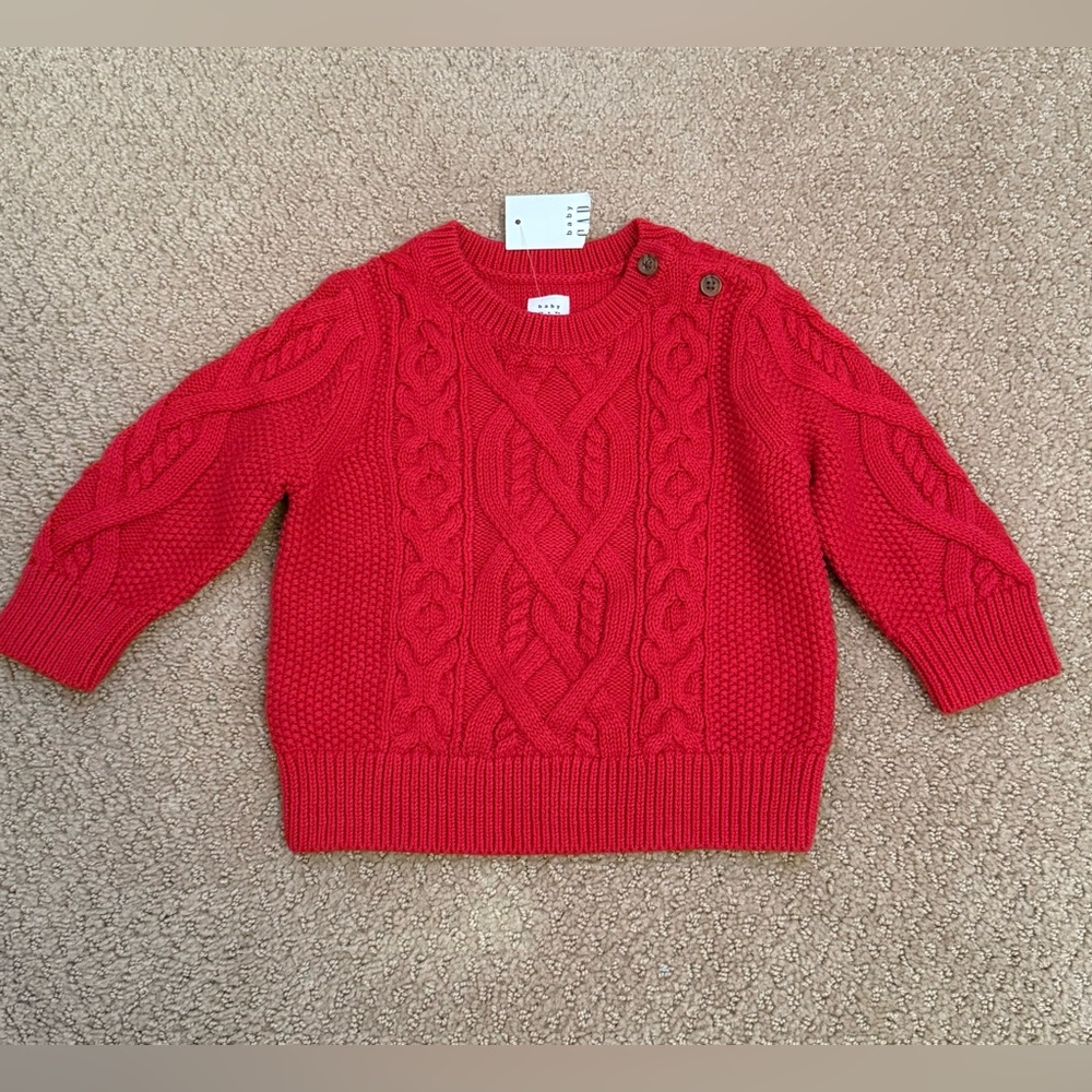 New with tag. Baby Gap sweater. Size 6-12 months